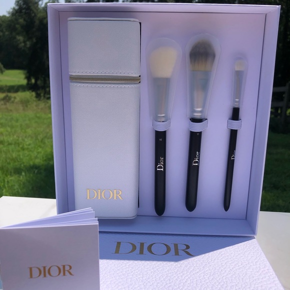 Dior Other - Dior Luxury Brush Set with Case